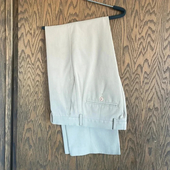 Cream J. Ferrar‎ Slacks 32x32 - Picture 1 of 5